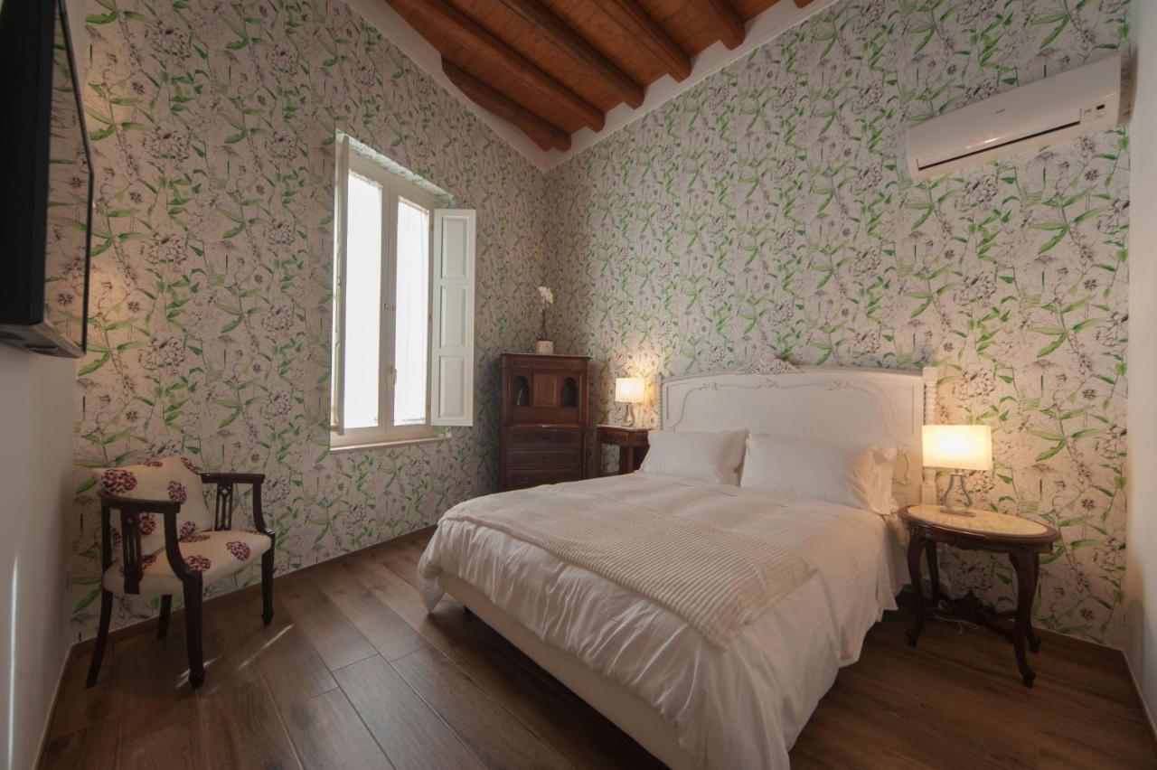 La Soffitta Covelli Bed & Breakfast Трани Екстериор снимка