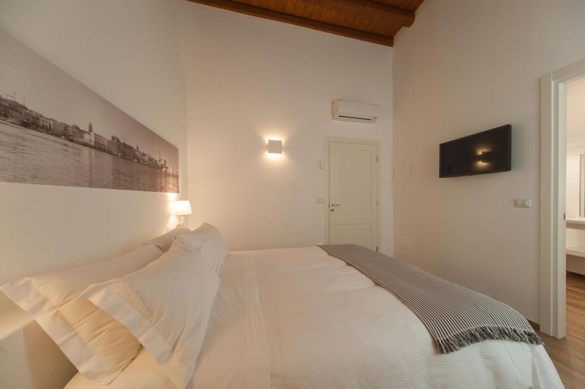 La Soffitta Covelli Bed & Breakfast Трани Екстериор снимка