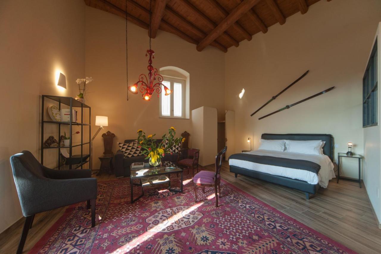 La Soffitta Covelli Bed & Breakfast Трани Екстериор снимка